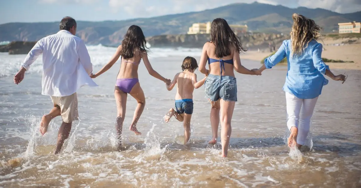 Séjours en Famille : Astuces pour des Vacances à Prix Modérés